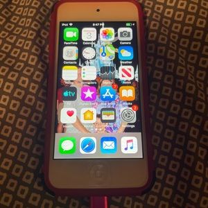 RED APPLE IPOD Touch Special Edition
